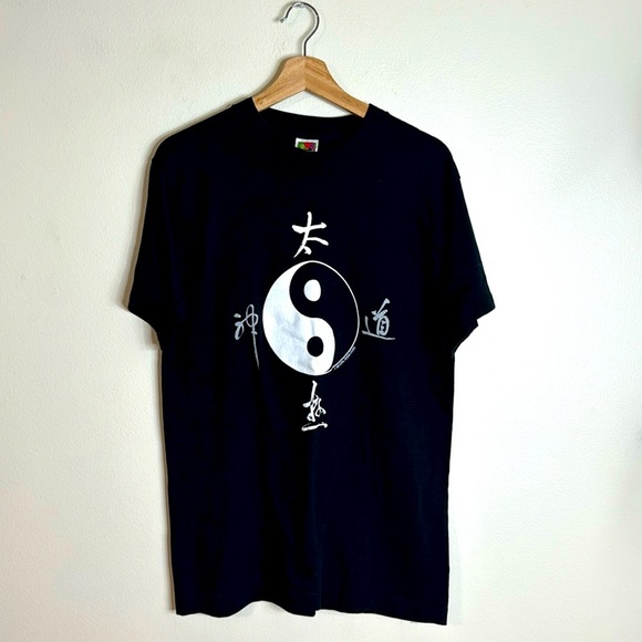 Vtg fruit of the loom heavy cotton yin and yang tshirt size medium single stitch - Picture 1 of 8